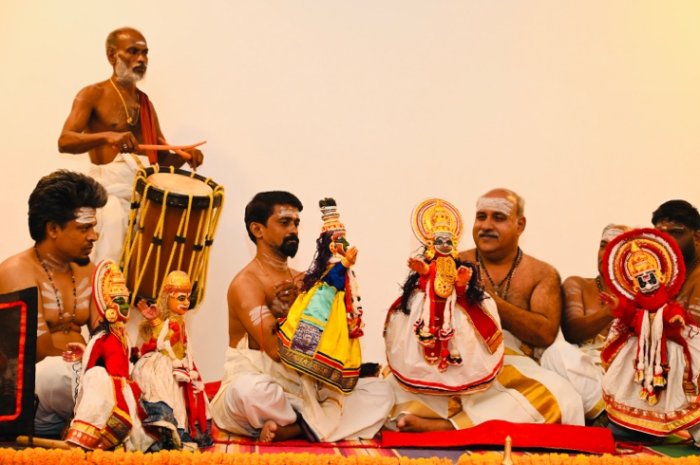 Natanakairali Pavakathakali ensemble perform at Dakshinachitra