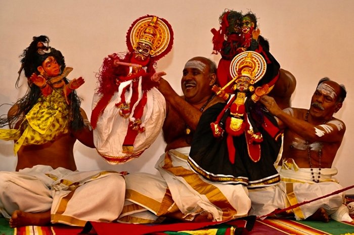 Natanakairali Pavakathakali ensemble perform at Dakshinachitra