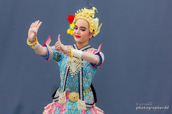 Awassada performing Lakhon Nok Thai folk dance