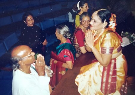 Guru M.K.Saroja with Kelubabu