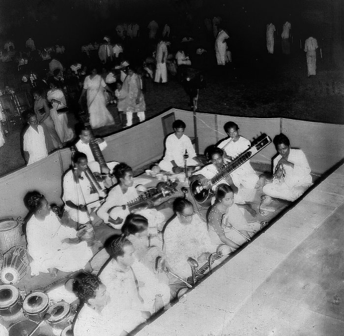 The music pit of Ramlila at Talkatora Stadium, Delhi (1957)
