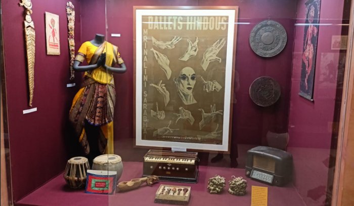 Mohan Khokar Dance Collection