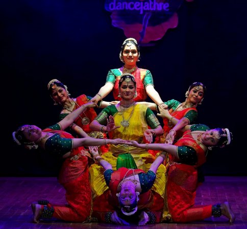 Anuradha Vikranth & Drishti Dance Ensemble