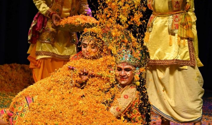 Mayur Rasa - Radha Krishna covered with flowers