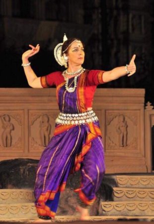 Aekalavya - performance by Dr. Ileana Citaristi