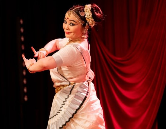 Mohiniyattam dancer Keiko Okano