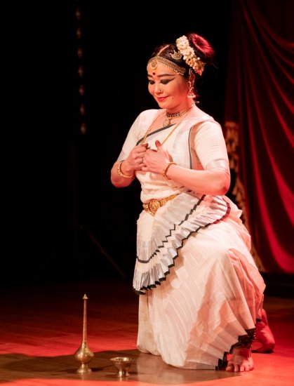 Mohiniyattam dancer Keiko Okano