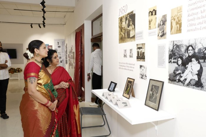 Shobana and Chitra Visweswaran