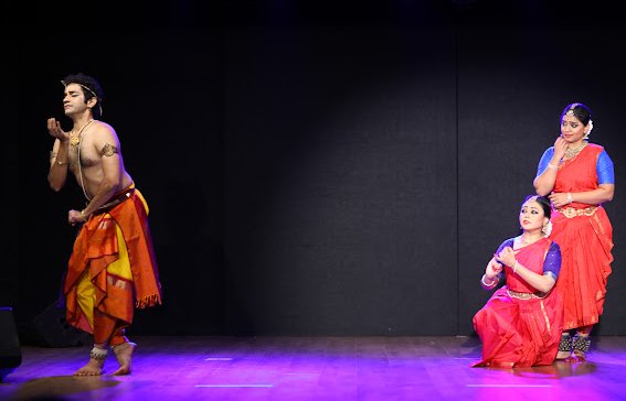 Keerthana Ravi and Sayani Chakravarthy