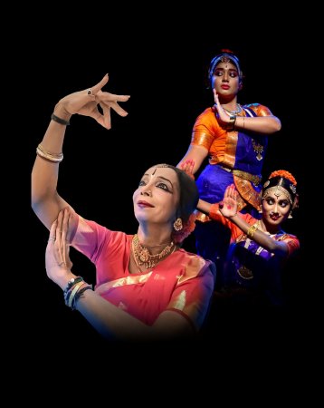 Lata Surendra & disciples