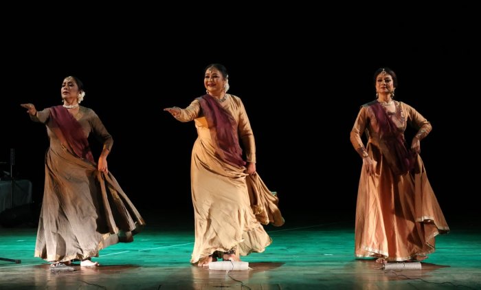 Luna Poddar, Paromita Maitra, Susmita Chatterjee