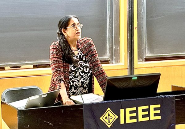 Bala Devi Chandrashekar delivering the keynote address at IEEE