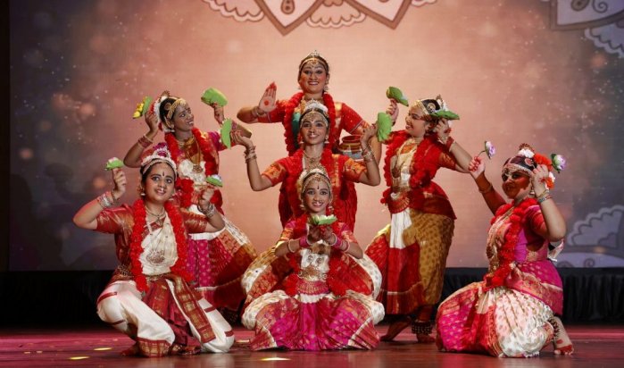 Ashta Lakshmi by disciples of Subitha Murali