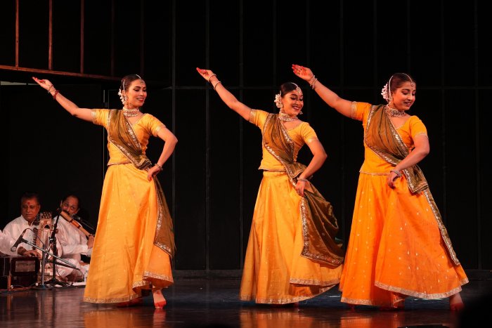Aviral Rang - Shary Gairola, Sanskriti Pathak, and Harshita Sharma