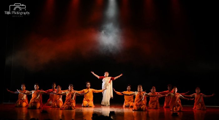 Tanushree Shankar & group