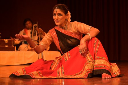 Dr Navina Jafa