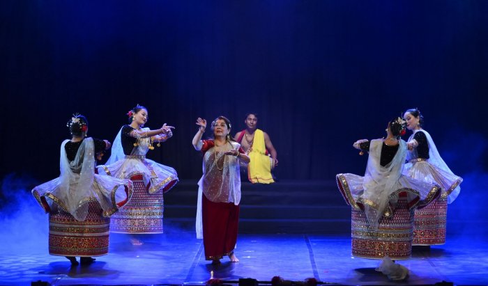 Sampratti - Priti Patel and Anjika ensemble