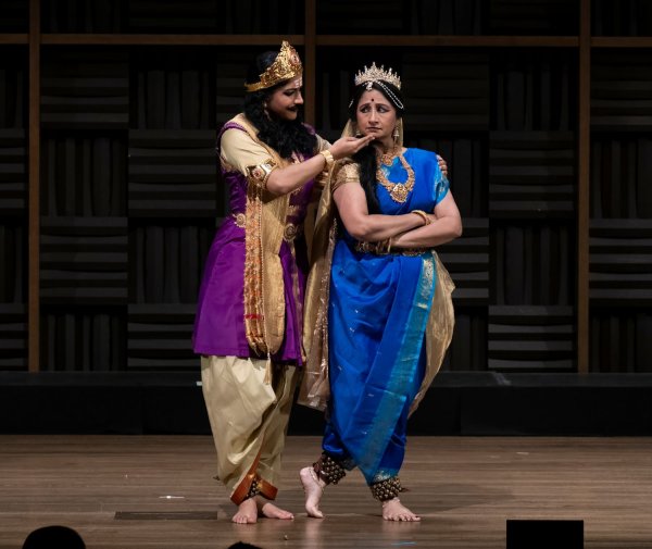 Dasaratha tries to placate Kaikeyi
