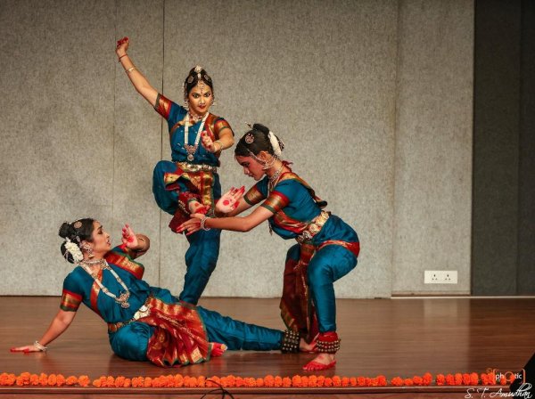 Chitra Dalvi, Sanika Shinde, and Gauri Sajith