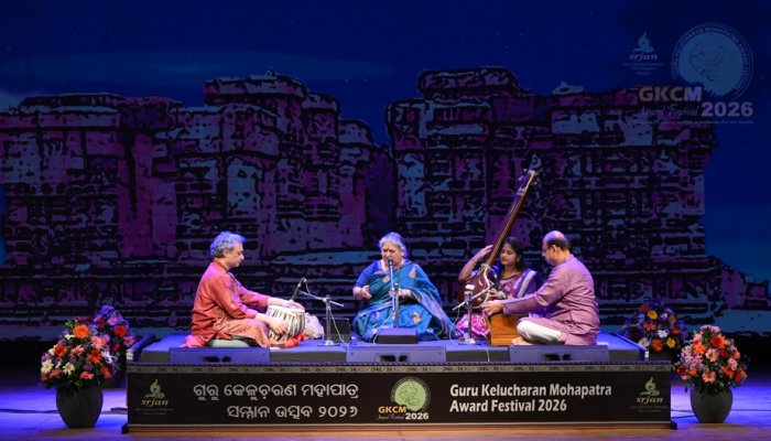 Shubha Mudgal and ensemble