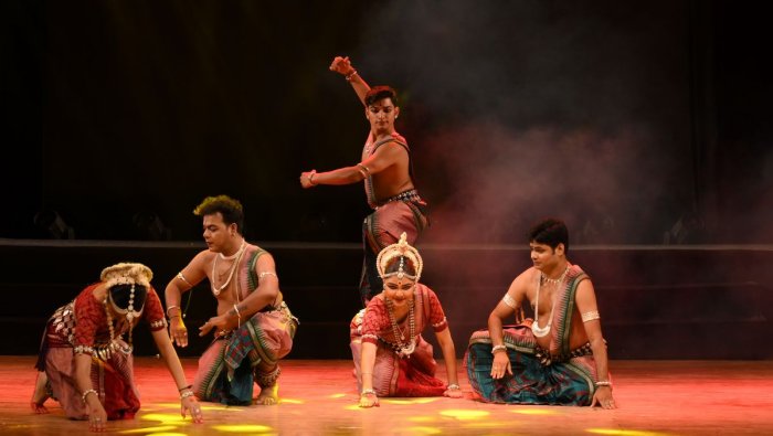 Nrutyayan